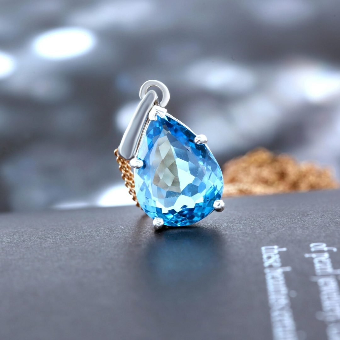 pexels-photo-5370704-5370704 luxurious Santa Maria Aquamarine pendant on display, showcasing elegance and sophistication.